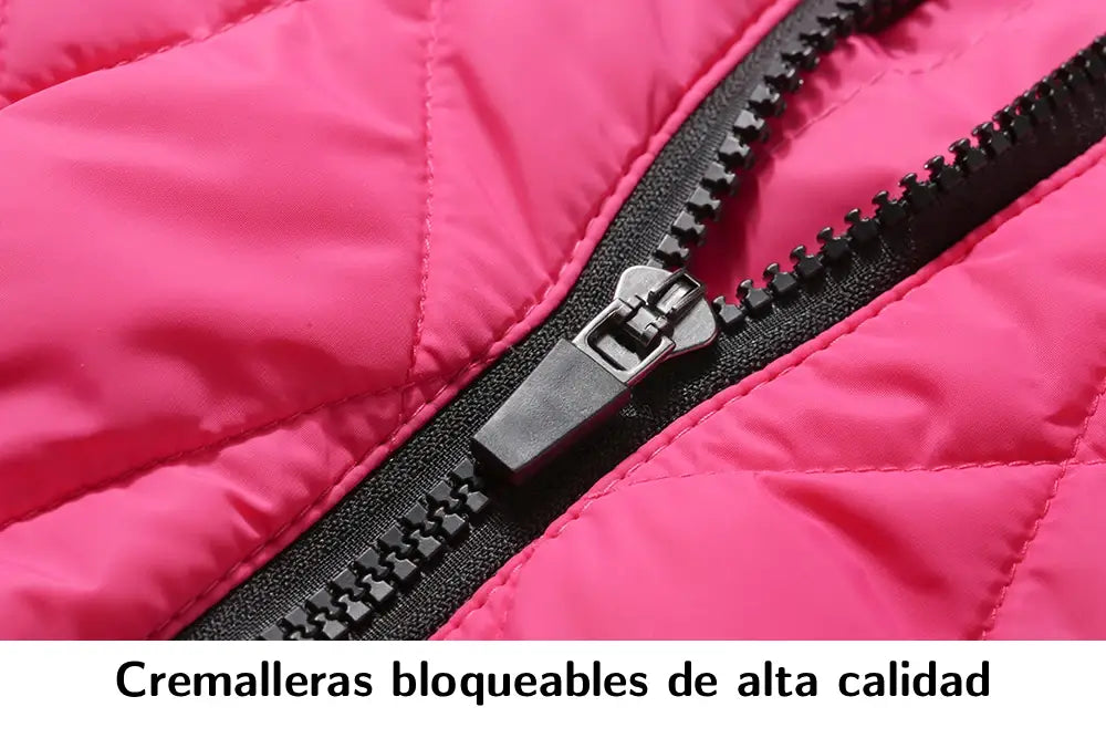 Chaqueta impermeable para mascotas con arnés